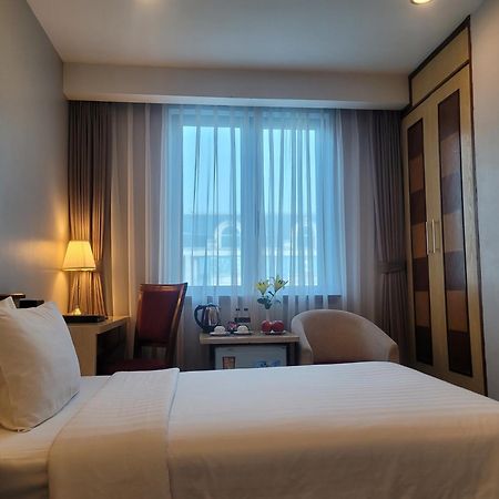 Luxeden Hotel Hanoi Esterno foto