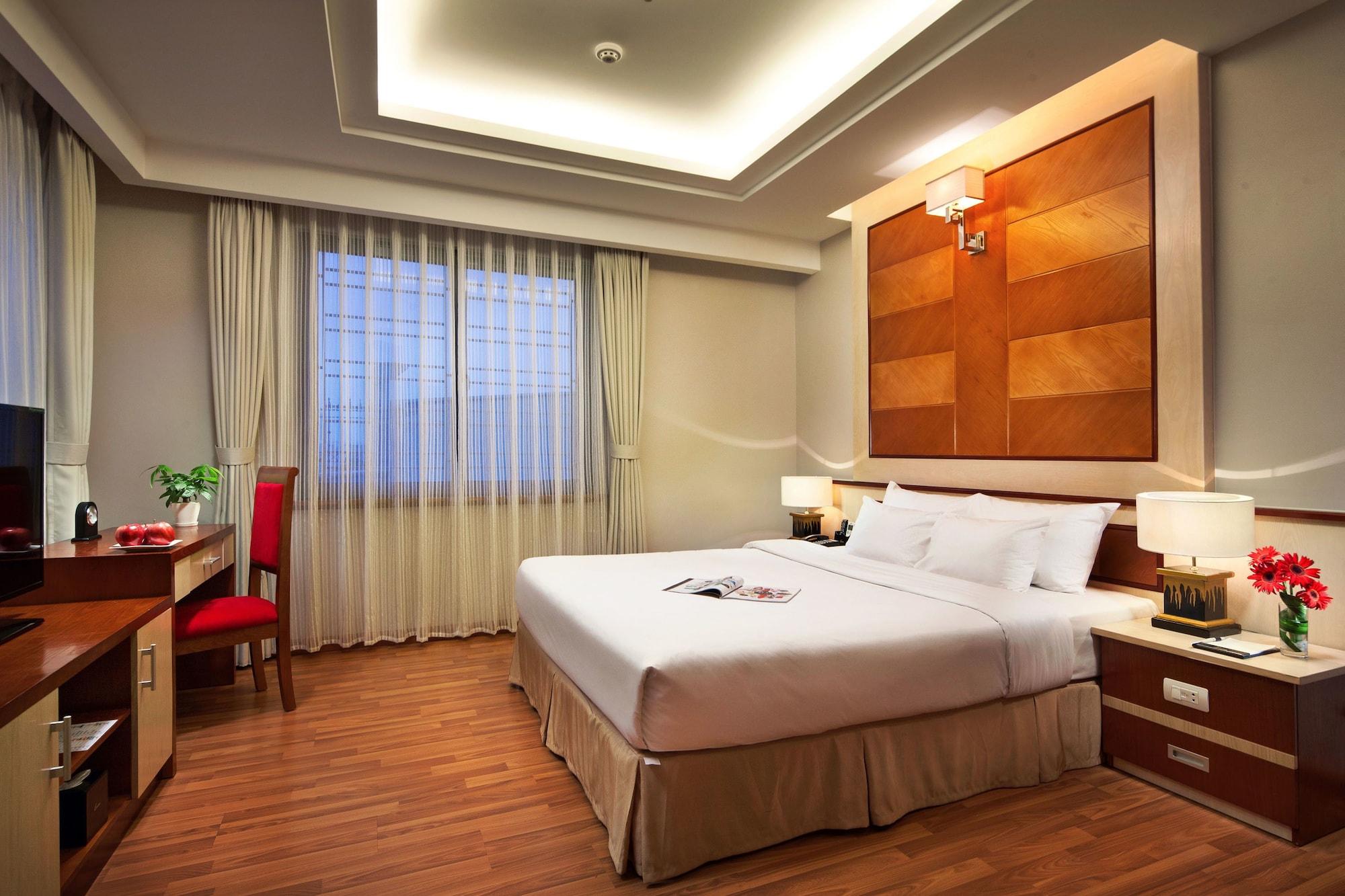 Luxeden Hotel Hanoi Esterno foto