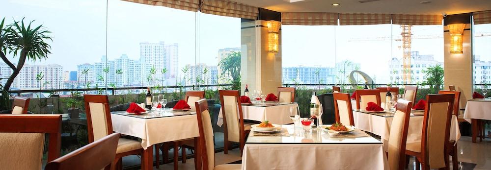 Luxeden Hotel Hanoi Esterno foto