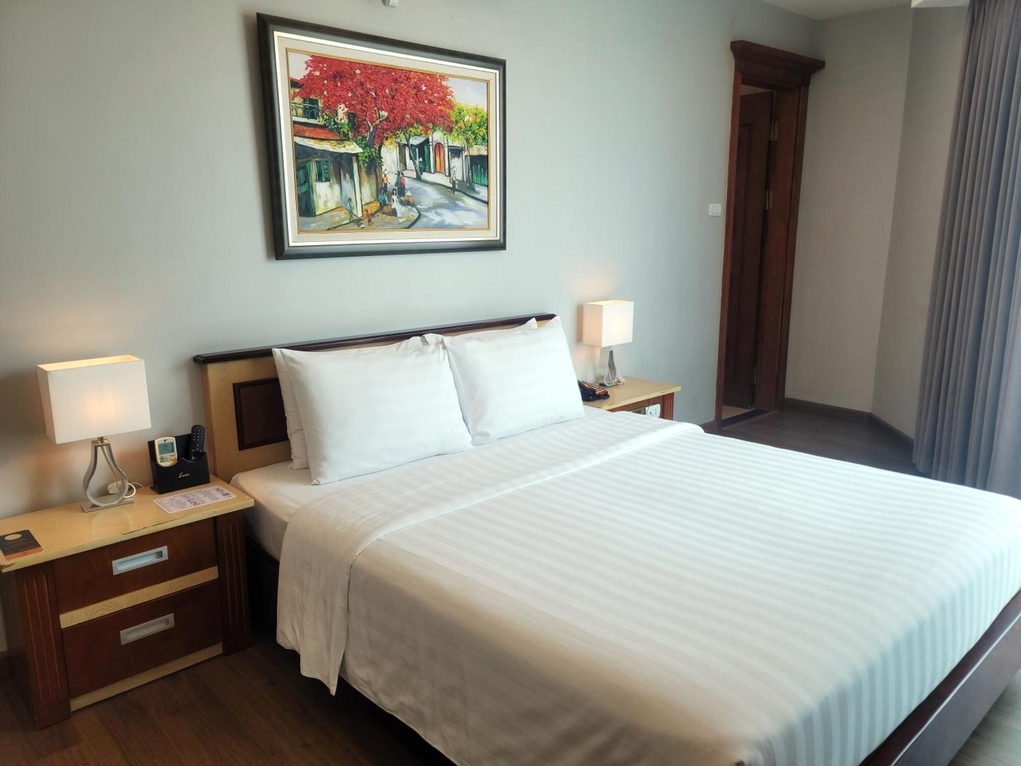Luxeden Hotel Hanoi Esterno foto