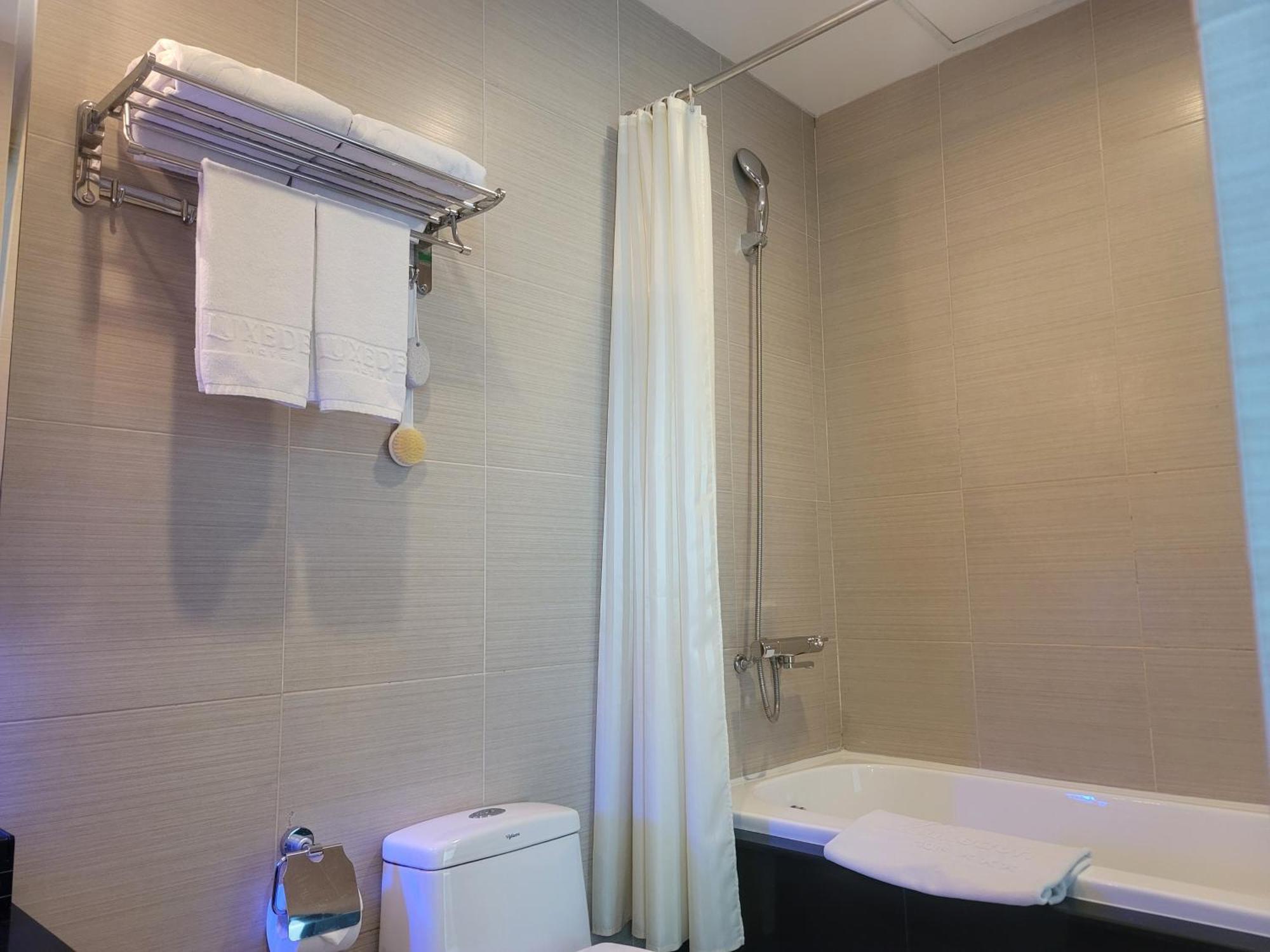 Luxeden Hotel Hanoi Esterno foto